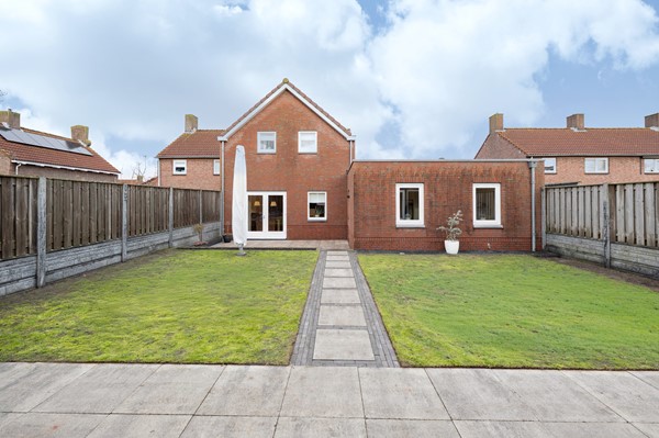 Medium property photo - Julianastraat 34, 4741 BW Hoeven